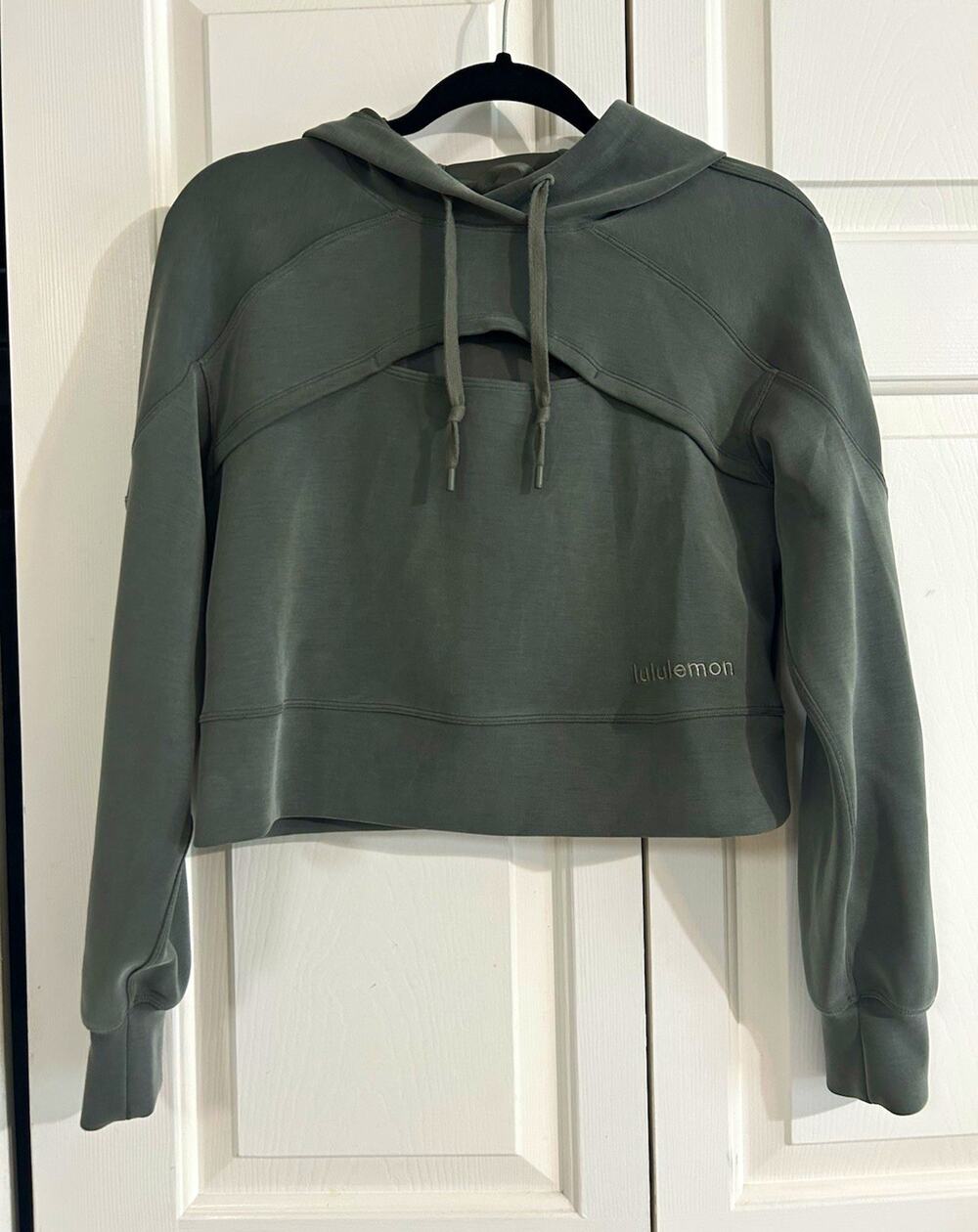 Lululemon Get Centered Cropped Hoodie Sage Green Size 4